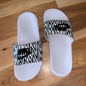 White Chevron Nike Slides